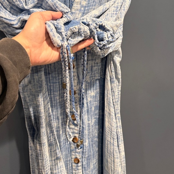 Free People Maya Midi Shirt Dress in a blue wash in size xs, fits very oversized - Picture 8 of 8